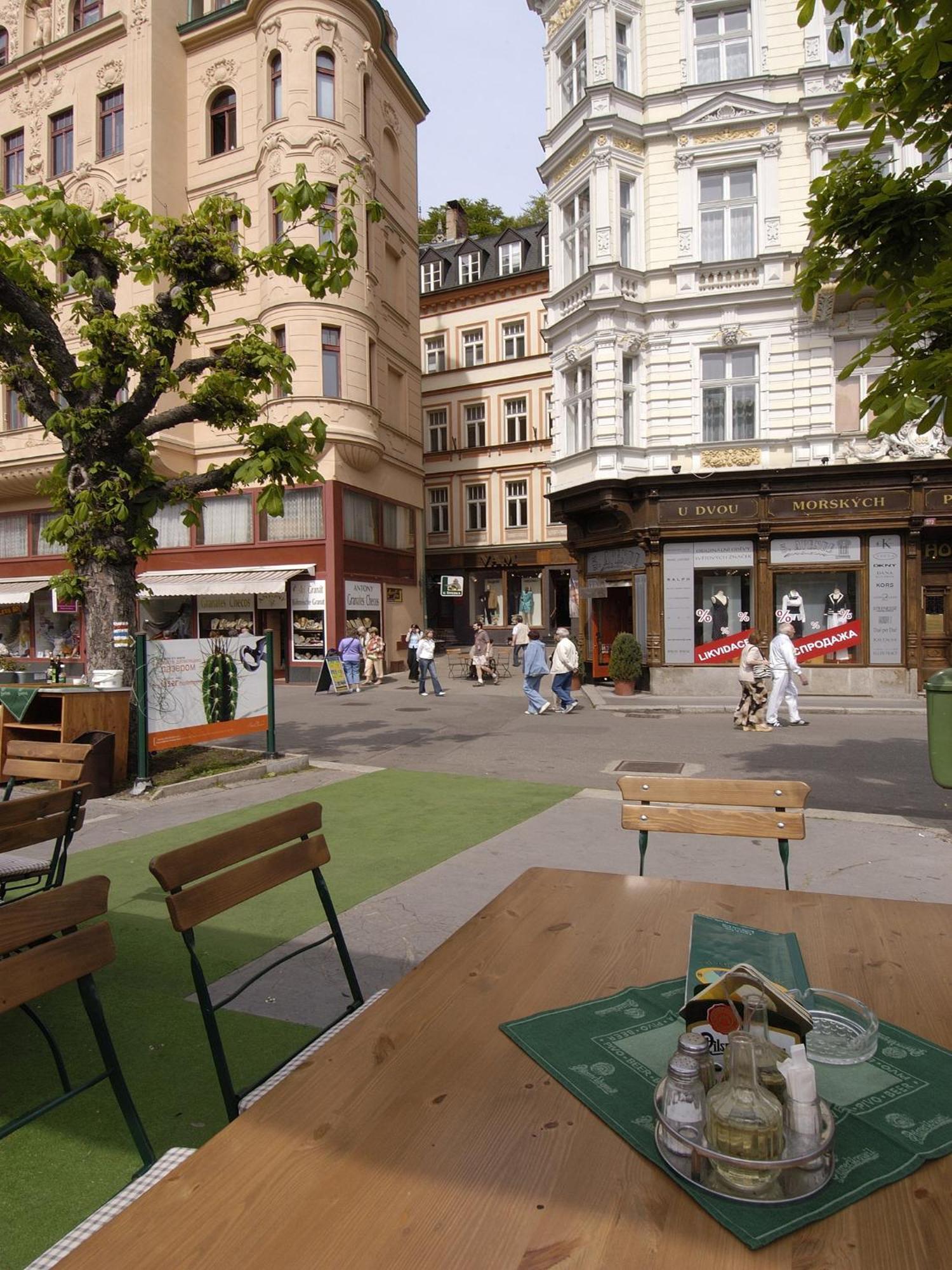 EA Apartmány Mozart Karlovy Vary Exterior foto